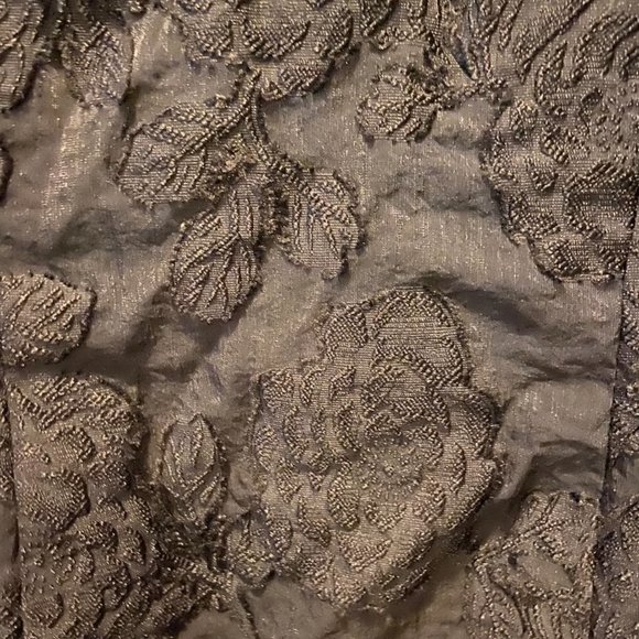 BLACK ROSE RUFFLE DRESS - Picture 3 of 4